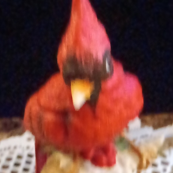 Red Cardinal Figurine - Picture 2 of 9